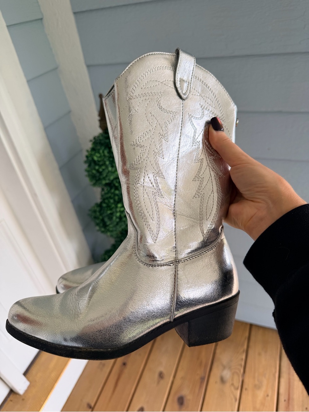 MADDEN NYC Silver Cowgirl Boots